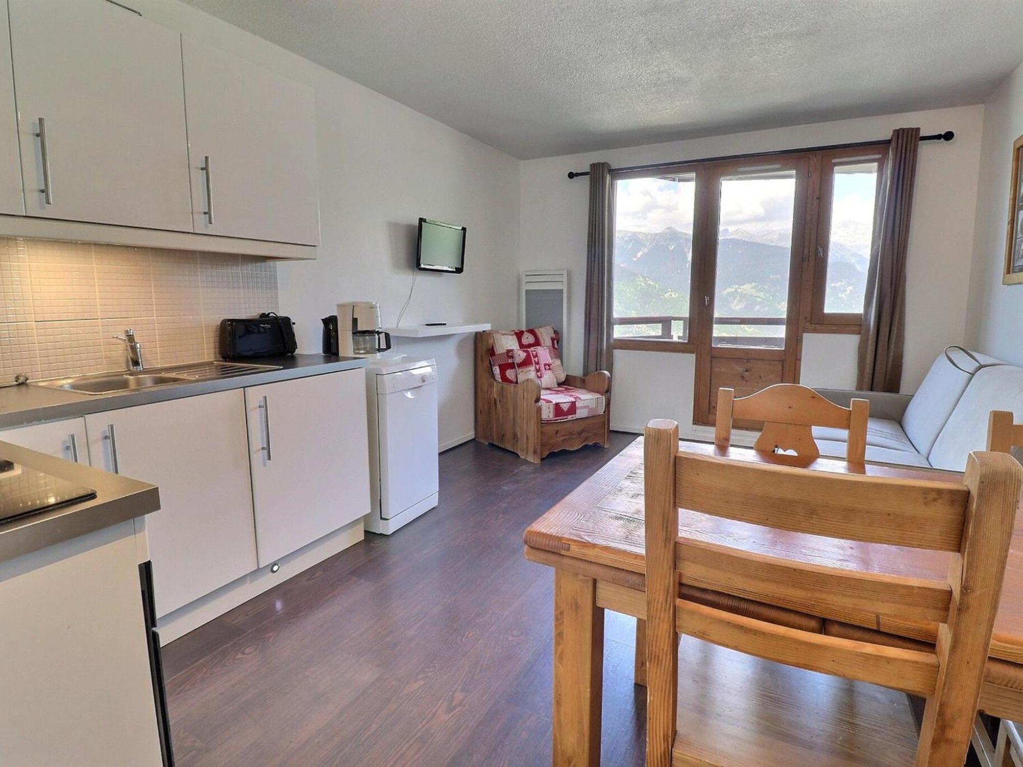 Appartement 2 Pieces Pour 4 Pers. - La Tania, Idealement Situe Skis Aux Pieds, 31m², Balcon Est - Fr-1-182a-5 Courchevel